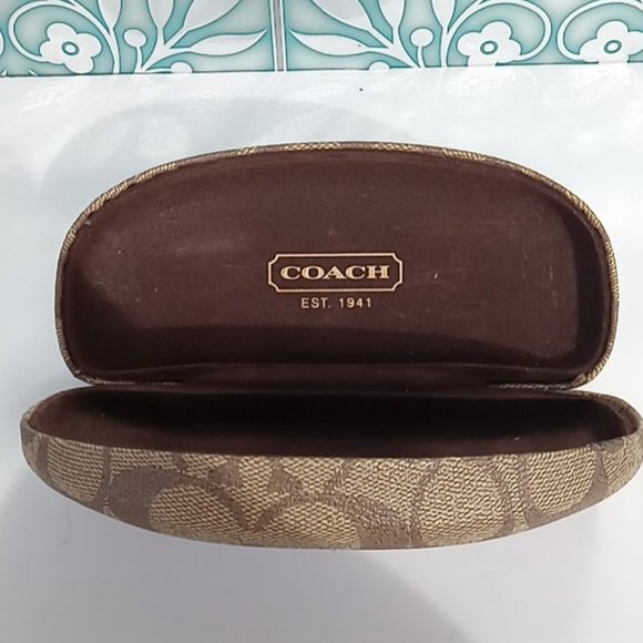 COACH Accessories - Coach clam shell eyeglass/sunglass case